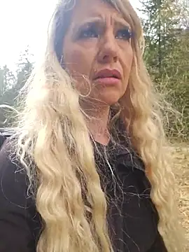 Sexy Sparkling  online show from April 19, 2026, 10:03 am