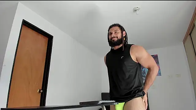 Snapshot of Louis_marley__ chatting on November 17, 2025, 2:45 pm Louis marley online show from November 17, 2025, 2:45 pm