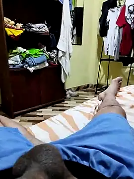 Snapshot of Onetwone chatting on February 21, 2025, 10:17 am Onetwone online show from February 21, 2025, 10:17 am