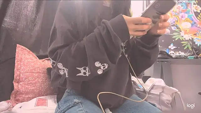 MYFAVOURITESTRAGER online show from February 26, 2026, 4:17 pm