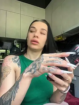 Queen of pain online show from June 3, 2026, 7:00 am