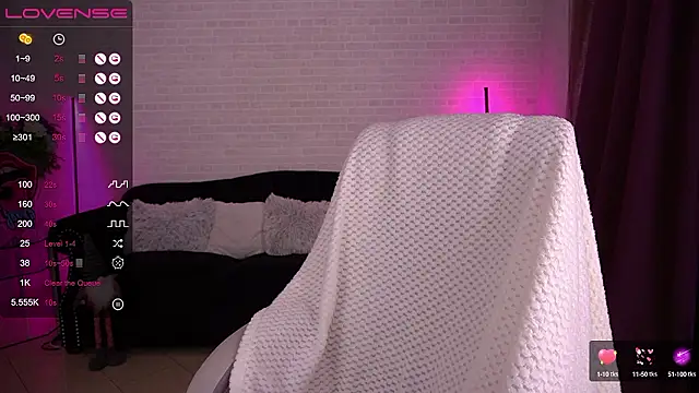 Snapshot of Daenerys_Daenn chatting on December 3, 2024, 7:54 am Daenerys Daenn online show from December 3, 2024, 7:54 am