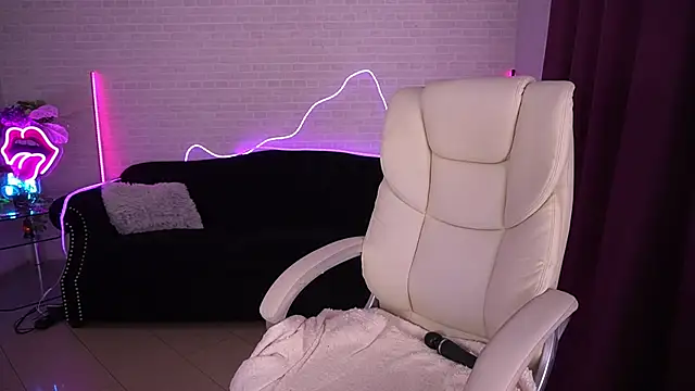 Snapshot of Daenerys_Daenn chatting on September 20, 2025, 7:42 am Daenerys Daenn online show from September 20, 2025, 7:42 am