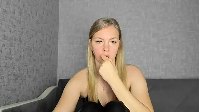 iam Venus online show from January 11, 2026, 9:47 am