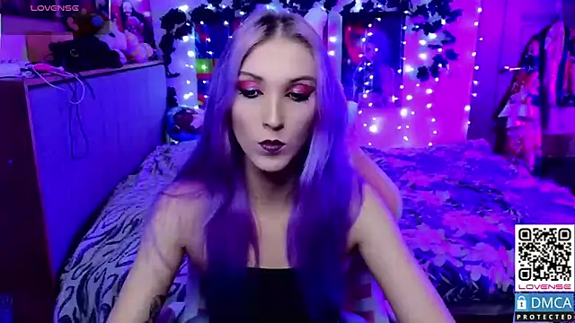 Violet Noir online show from February 27, 2025, 11:20 am