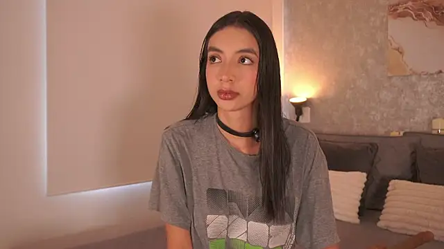 Snapshot of LillyThompson chatting on June 20, 2026, 8:22 pm LillyThompson online show from June 20, 2026, 8:22 pm