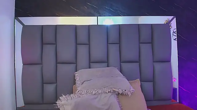  MiaBrown  online show from February 12, 2026, 12:11 pm