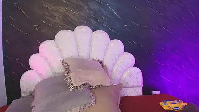  MiaBrown  online show from March 25, 2026, 12:11 pm