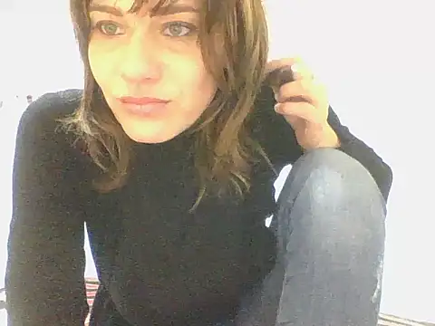 Snapshot of Emyly83 chatting on January 11, 2025, 1:22 pm Emyly83 online show from January 11, 2025, 1:22 pm
