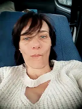Snapshot of Emyly83 chatting on October 5, 2025, 7:39 am Emyly83 online show from October 5, 2025, 7:39 am