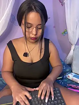 Snapshot of Aleja_DANS chatting on May 10, 2026, 12:49 am Aleja DANS online show from May 10, 2026, 12:49 am