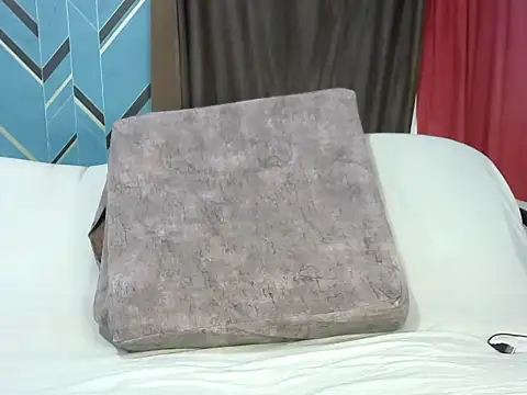 Lusty vybez online show from February 11, 2025, 6:11 pm