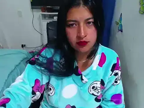 Yunhot  online show from February 13, 2025, 12:00 pm