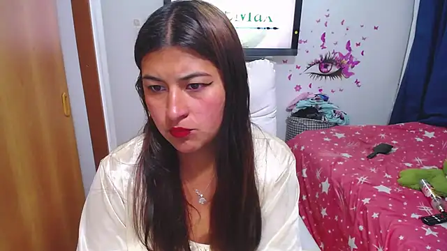 Yunhot  online show from May 19, 2026, 9:48 am