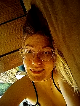  Sweet Love  online show from December 1, 2024, 10:32 pm