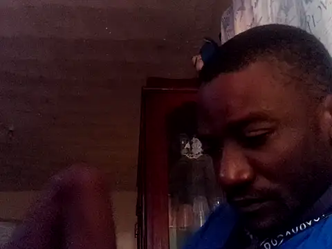 LookingLover34 online show from November 10, 2025, 4:50 pm