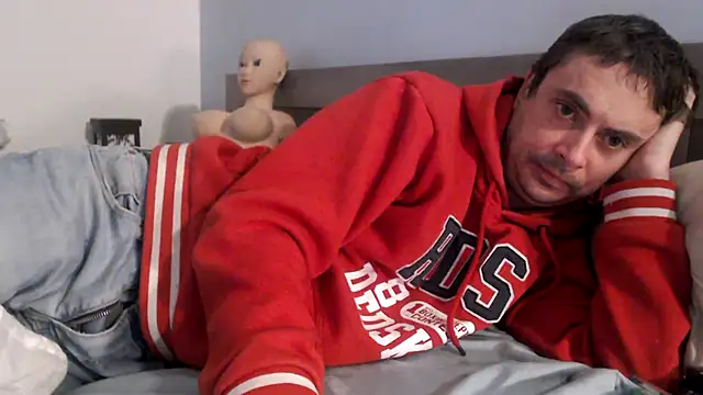 freddy0222222 online show from November 9, 2025, 12:25 pm