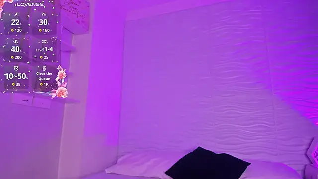 CamileHolmes online show from November 8, 2025, 7:19 am