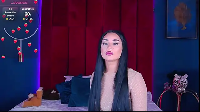 MadyLuxxx online show from March 17, 2026, 7:39 pm