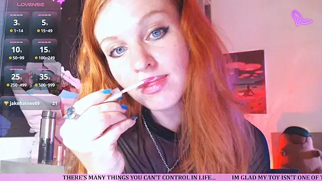 Snapshot of Cassie_Wild chatting on April 19, 2026, 12:59 pm Cassie Wild online show from April 19, 2026, 12:59 pm