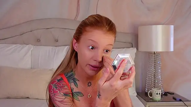 GingerEllis online show from April 10, 2026, 3:34 am