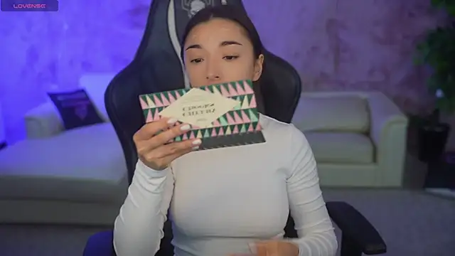 Jasmine Flow online show from October 20, 2025, 6:58 am