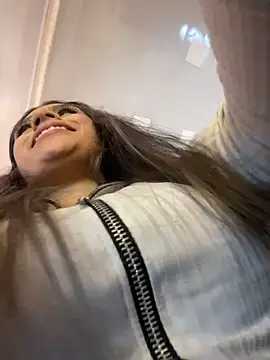 Tiffanysurez  online show from February 13, 2026, 3:57 am