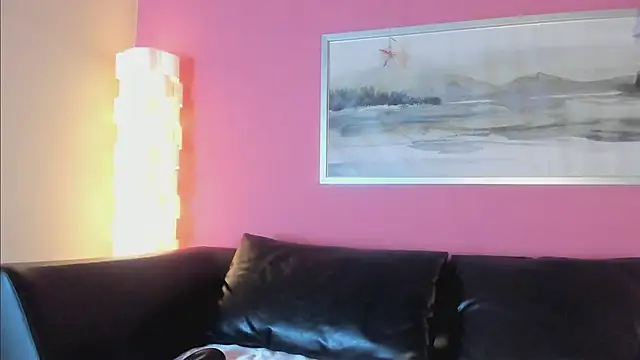 Tiffanysurez  online show from February 20, 2026, 3:14 am