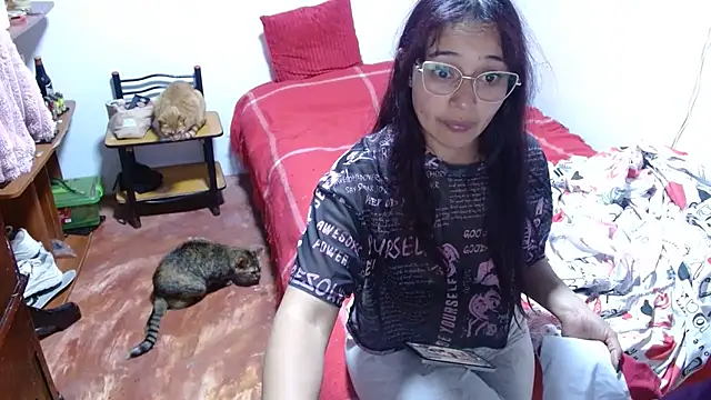 clarisse69 online show from March 6, 2026, 5:15 am