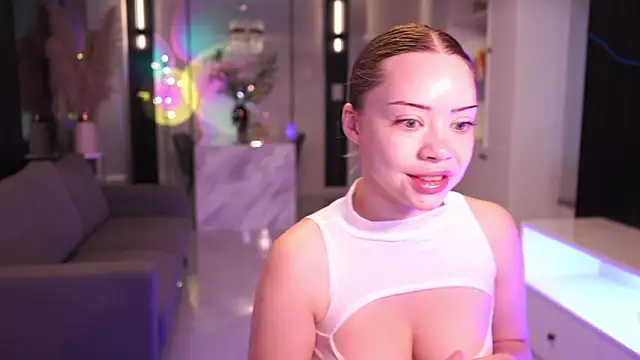 VixenMia online show from February 12, 2026, 3:34 am