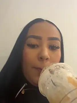 Luisa Fernandaa online show from October 22, 2025, 10:53 pm