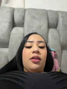 Snapshot of Luisa_Fernandaa chatting on May 14, 2026, 2:51 am Luisa Fernandaa online show from May 14, 2026, 2:51 am