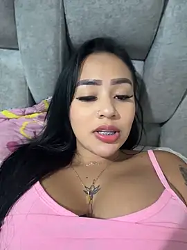 Snapshot of Luisa_Fernandaa chatting on June 6, 2026, 3:33 am Luisa Fernandaa online show from June 6, 2026, 3:33 am