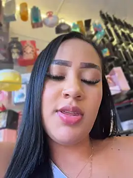 Luisa Fernandaa online show from July 14, 2026, 8:47 pm