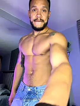 ARON TAYLER01 online show from November 30, 2025, 10:30 am