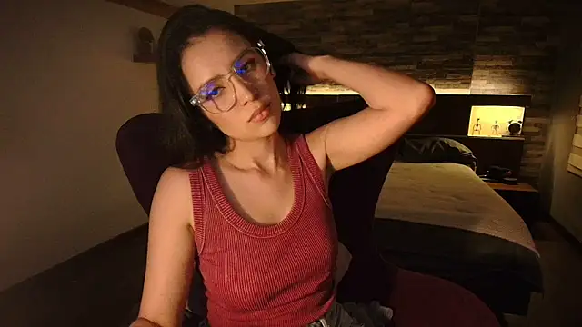 alicewilloww online show from June 4, 2026, 12:05 am