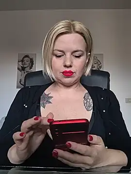 Ladykaos online show from May 16, 2026, 12:26 pm