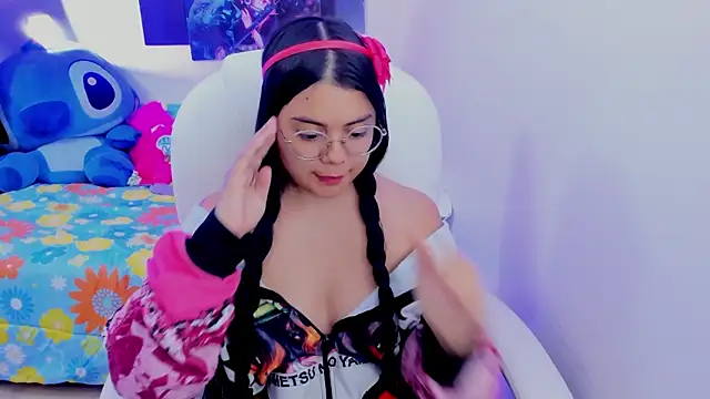 esmeralda112 online show from February 23, 2025, 9:59 pm