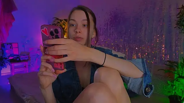 poli   online show from April 12, 2026, 10:20 am