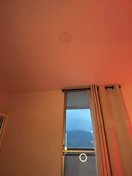 Snapshot of Im_Valentina chatting on February 19, 2026, 11:12 pm Im Valentina online show from February 19, 2026, 11:12 pm