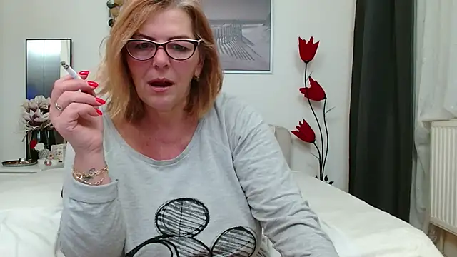 YulliaMilf online show from February 25, 2025, 4:24 am