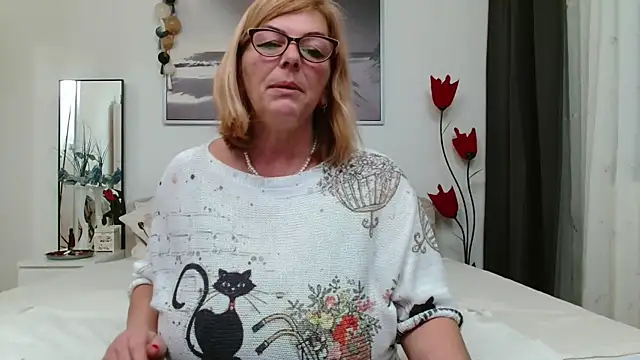 YulliaMilf online show from March 8, 2025, 4:28 pm