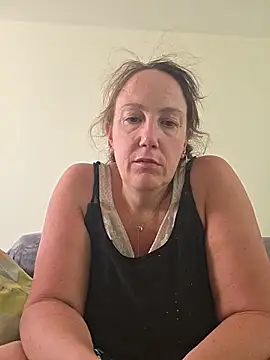 Snapshot of Wisie_Cutie chatting on June 14, 2026, 5:15 pm Wisie Cutie online show from June 14, 2026, 5:15 pm
