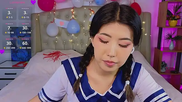 Wendy  Hills online show from February 12, 2025, 3:49 pm