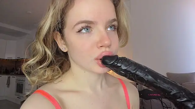 lit asella online show from February 28, 2025, 8:31 am