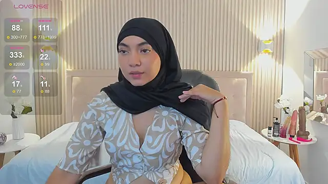 Snapshot of Sooffii_1 chatting on December 5, 2024, 2:09 am Sooffii 1 online show from December 5, 2024, 2:09 am