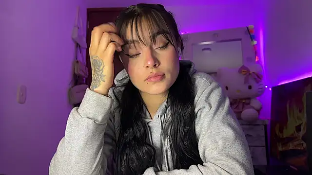 salome polaniiee online show from November 23, 2025, 6:57 am