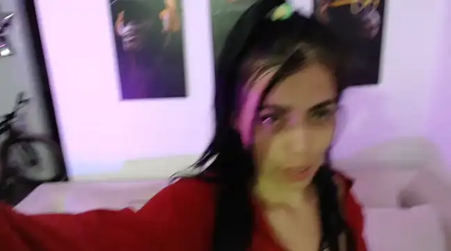 Snapshot of i_am_nina_ chatting on December 19, 2024, 4:23 am i am nina online show from December 19, 2024, 4:23 am