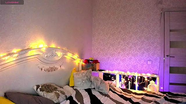 LillyMoure  online show from February 12, 2026, 10:38 pm