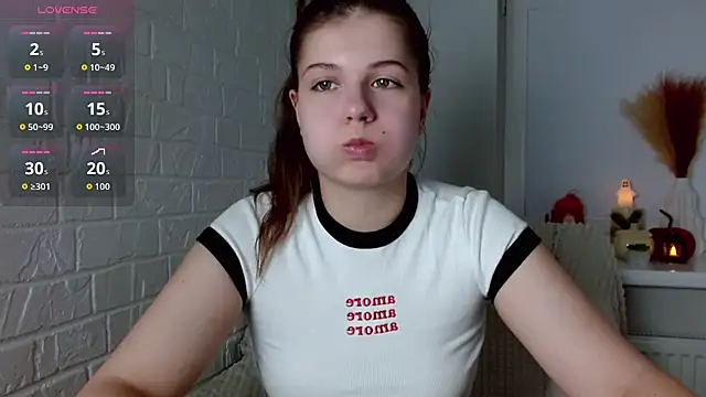 Snapshot of SayMeow_ chatting on October 13, 2025, 5:51 am SayMeow online show from October 13, 2025, 5:51 am